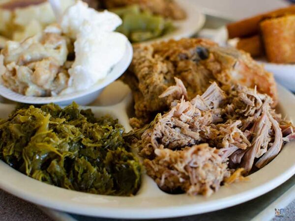 North Carolina Barbecue (35+ Great Restaurants + History)