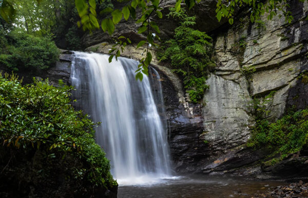 25 of the Best Waterfalls in North Carolina