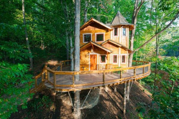 22 Ridiculously Unique Airbnbs in Asheville (and Nearby)