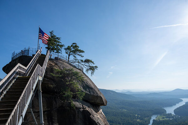 Colorful Fall Hikes in North Carolina (20+ Places to Expore)