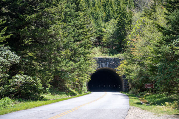 How to Reach Devil's Courthouse (NC Blue Ridge Parkway Hike)